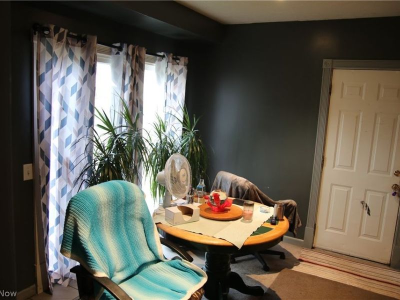 10024 Cummins Lane, Deerfield, OH 44411 Photo 4