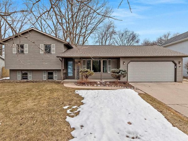 1327 SANDSTONE PLACE, Green Bay, WI 54313