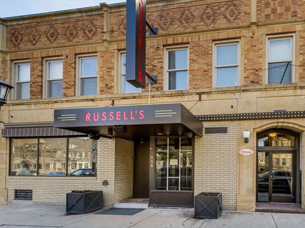 664 Grand Avenue, Saint Paul, MN 55105