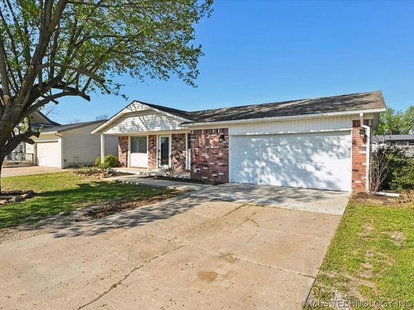 1212 S A Street , Skiatook, OK 74070