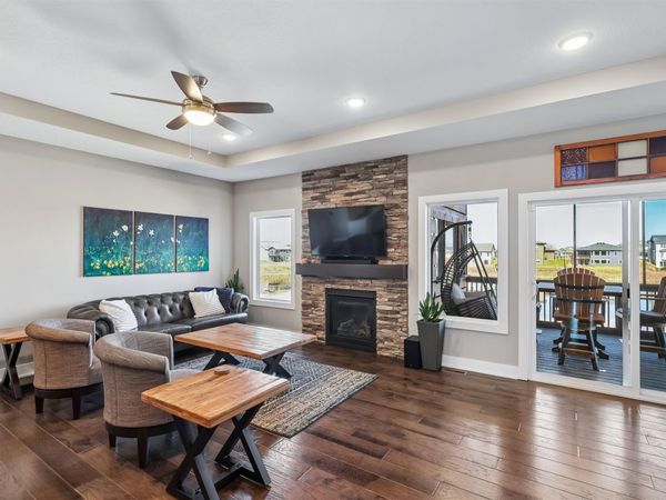 7728 NW 95th Court, Johnston, IA 50131