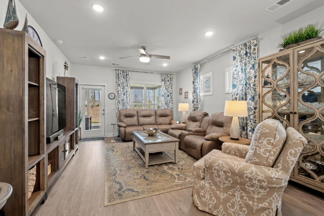 6598 Torino Lane Photo 5