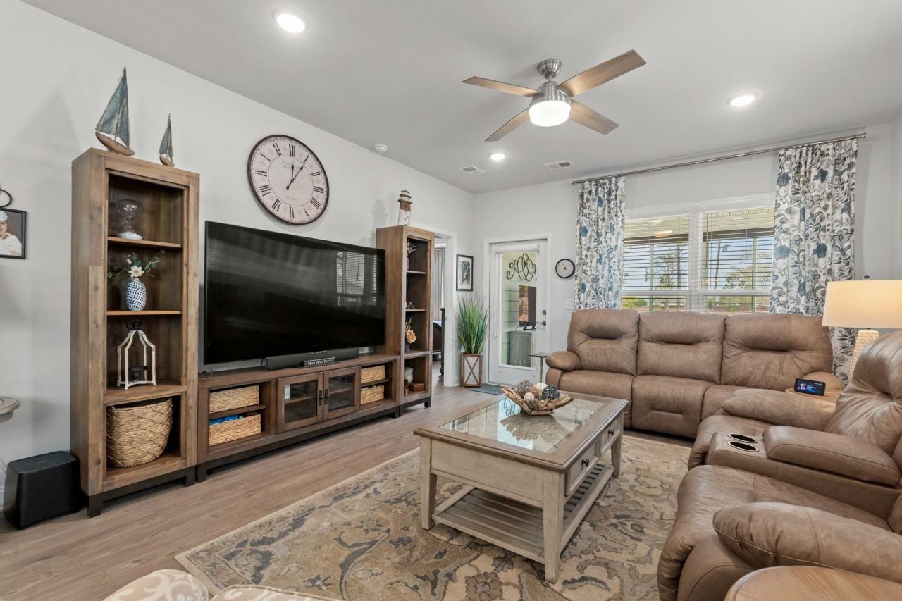 6598 Torino Lane Photo 7