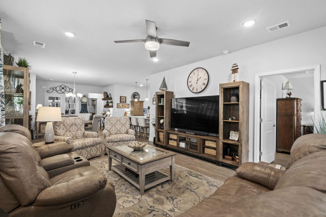 6598 Torino Lane Photo 8