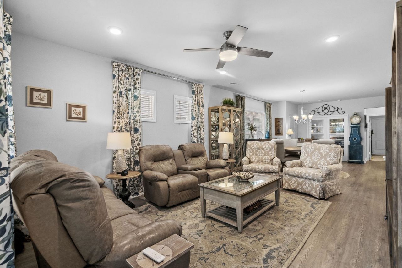 6598 Torino Lane Photo 9