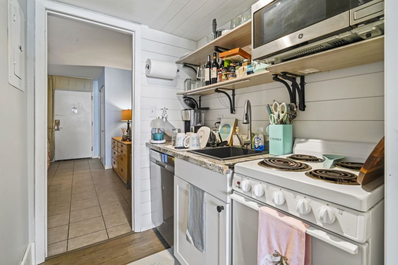 7500 N Ocean Blvd. Photo 12