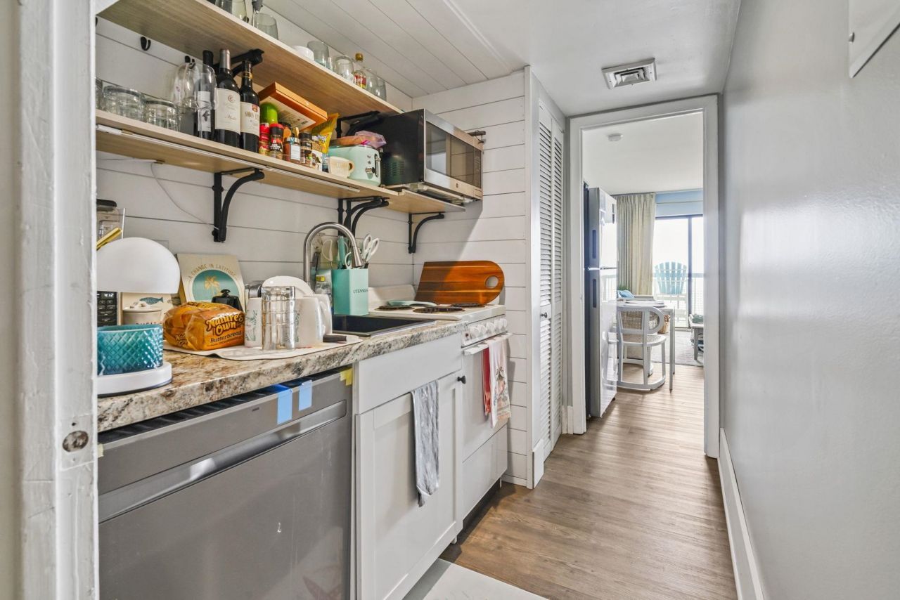 7500 N Ocean Blvd. Photo 9