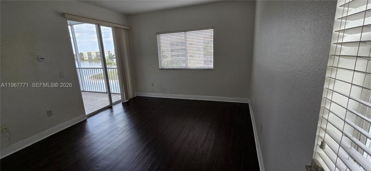 10700 NW 66th St , Unit 414, Doral, FL 33178 Photo