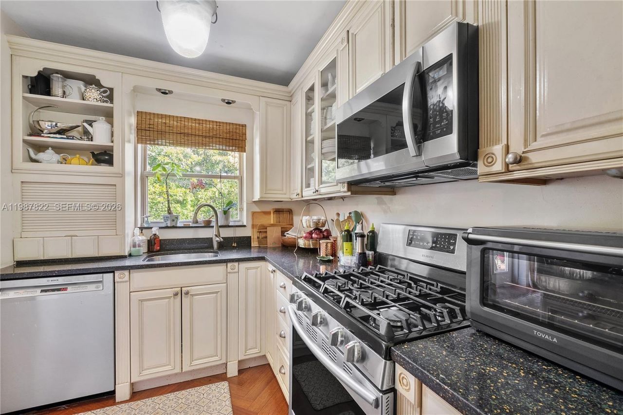 5961 SW 46th Ter, Miami, FL 33155 Photo