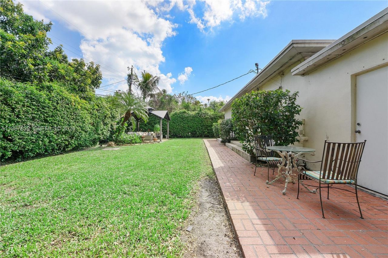 5961 SW 46th Ter, Miami, FL 33155 Photo