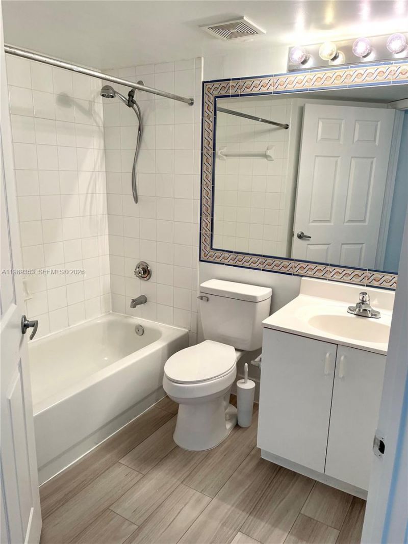 150 NW 96th Ave, Unit 9-207, Pembroke Pines, FL 33024 Photo