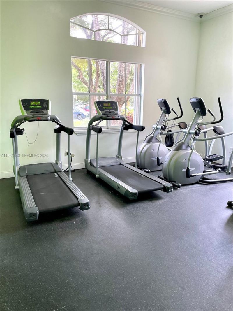 150 NW 96th Ave, Unit 9-207, Pembroke Pines, FL 33024 Photo
