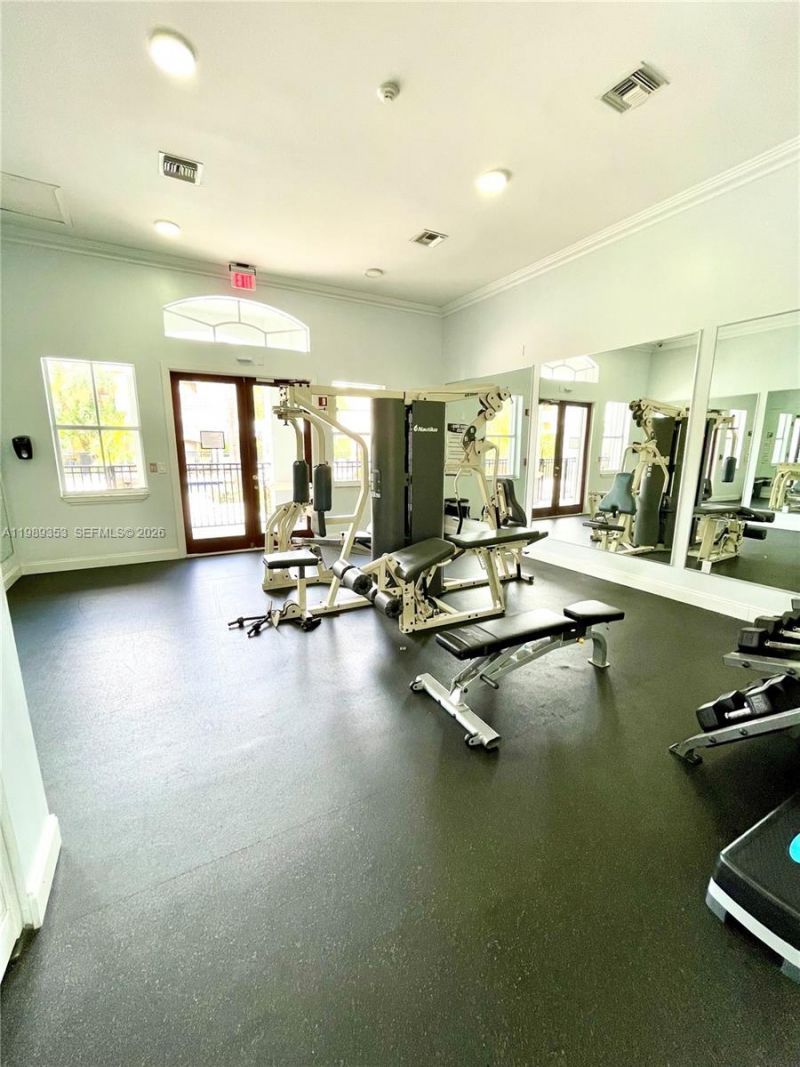150 NW 96th Ave, Unit 9-207, Pembroke Pines, FL 33024 Photo