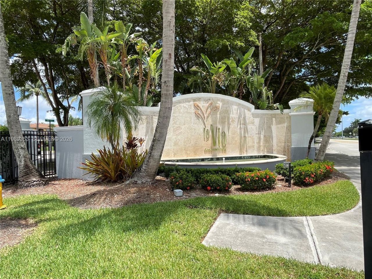 150 NW 96th Ave, Unit 9-207, Pembroke Pines, FL 33024 Photo