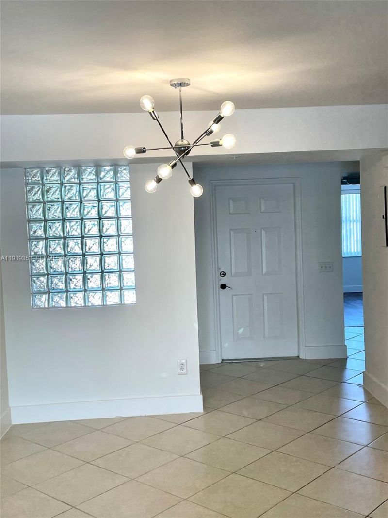 150 NW 96th Ave, Unit 9-207, Pembroke Pines, FL 33024 Photo