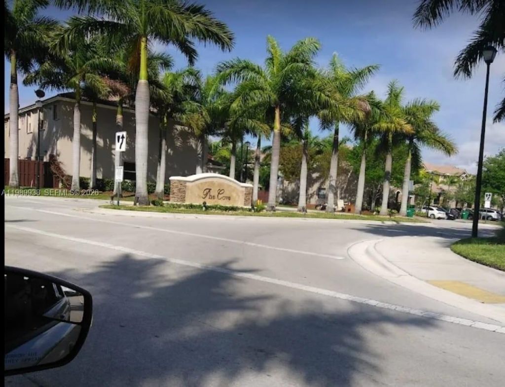 8909 SW 225th Ter, Cutler Bay, FL 33190 Photo