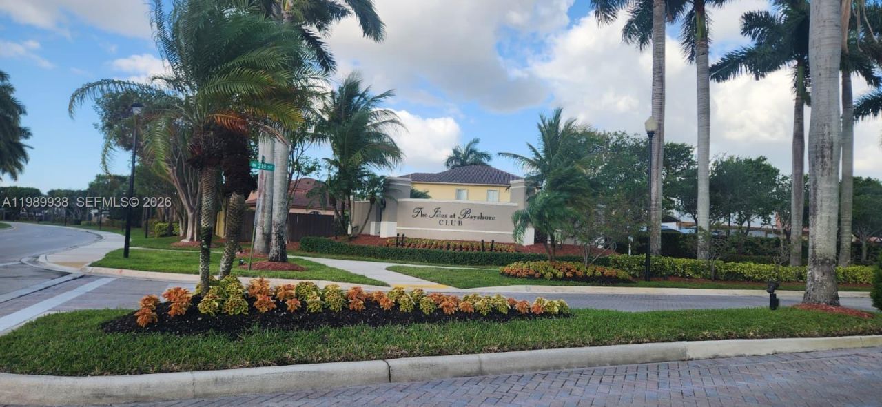 8909 SW 225th Ter, Cutler Bay, FL 33190 Photo