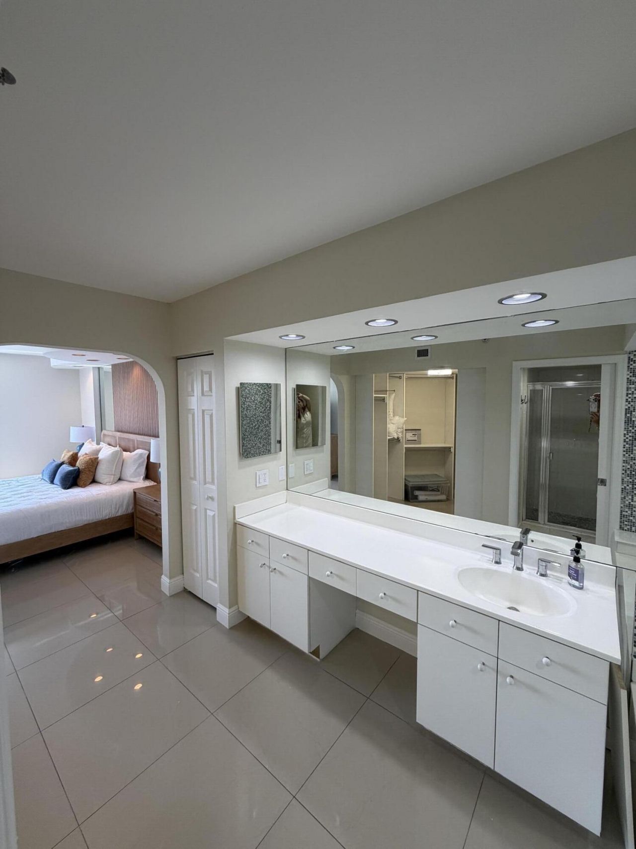 3530 Mystic Pointe Drive, Unit 2303, Aventura, FL 33180 Photo