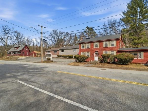 285 Middlesex Rd, Tyngsborough, MA 01879