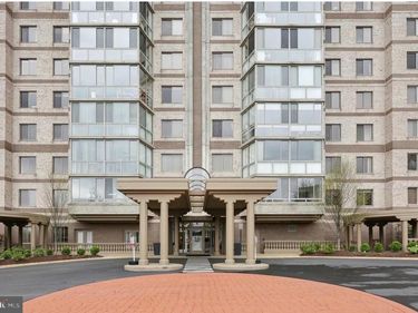 19375 CYPRESS RIDGE TERRACE, Unit 409, LEESBURG, VA 20176