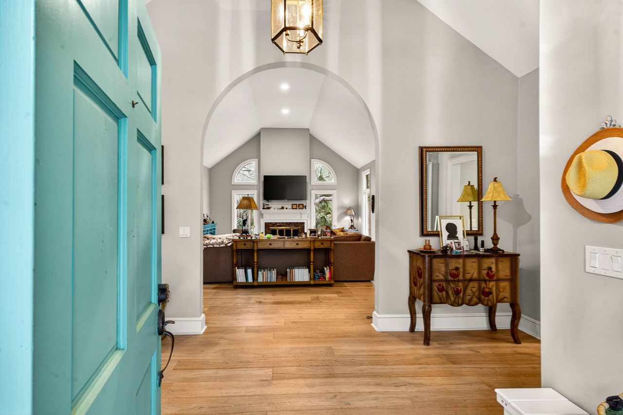 2430 Andell Way Photo 5