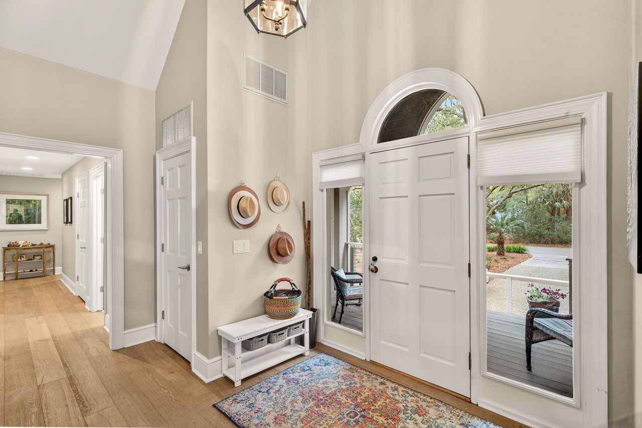 2430 Andell Way Photo 7