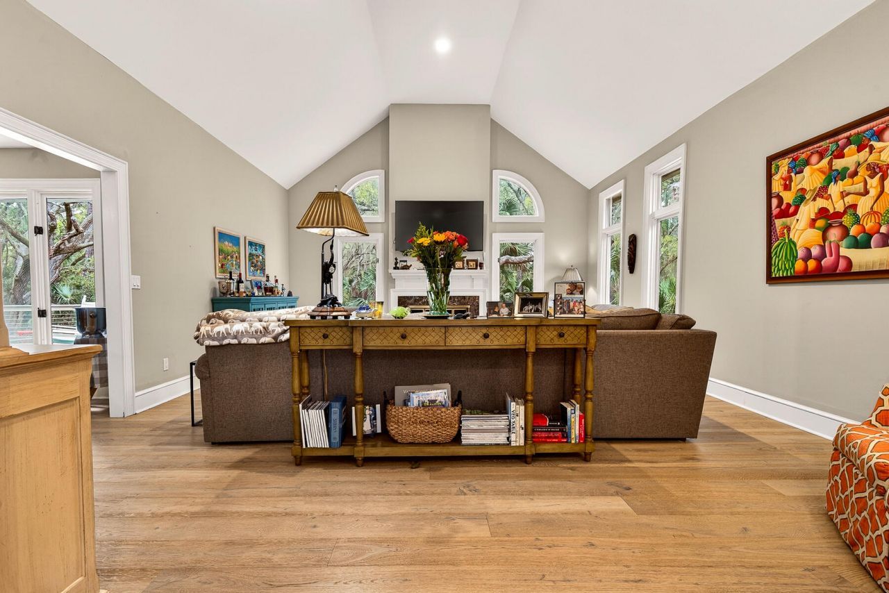 2430 Andell Way Photo 8