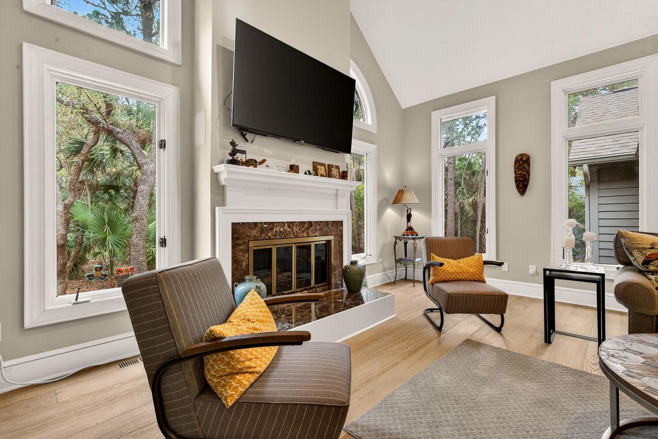 2430 Andell Way Photo 9