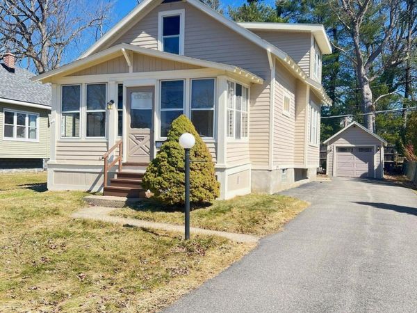 1182 S Country Club Drive, Schenectady, NY 12309