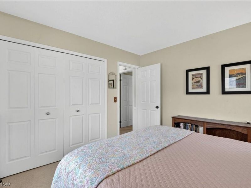 19825 Deer Run Lane, Strongsville, OH 44149 Photo 33