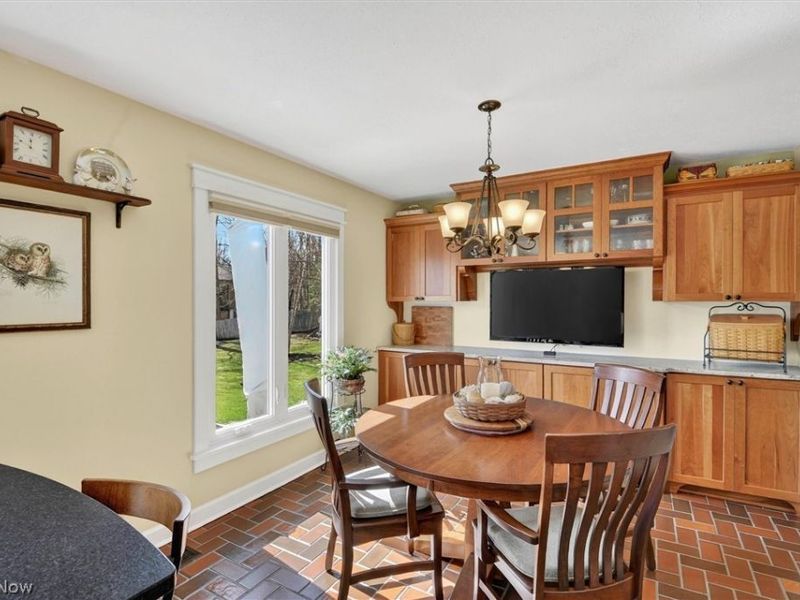 19825 Deer Run Lane, Strongsville, OH 44149 Photo 9