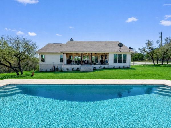835 Sunny Slope RD, Liberty Hill, TX 78642