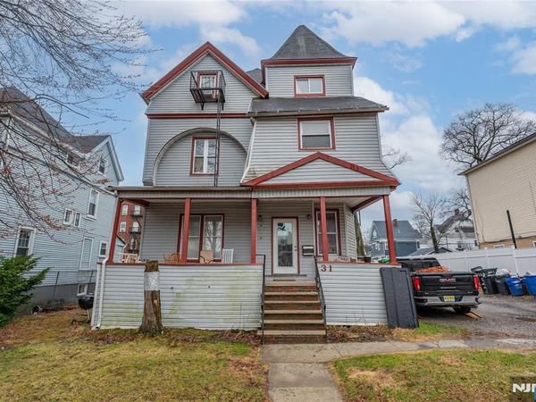 31 Chestnut Street, EAST ORANGE, NJ 07018
