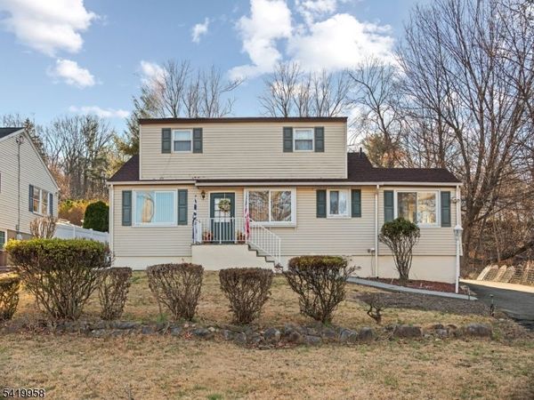 544 Goffle Hill Rd, Hawthorne, NJ 07506