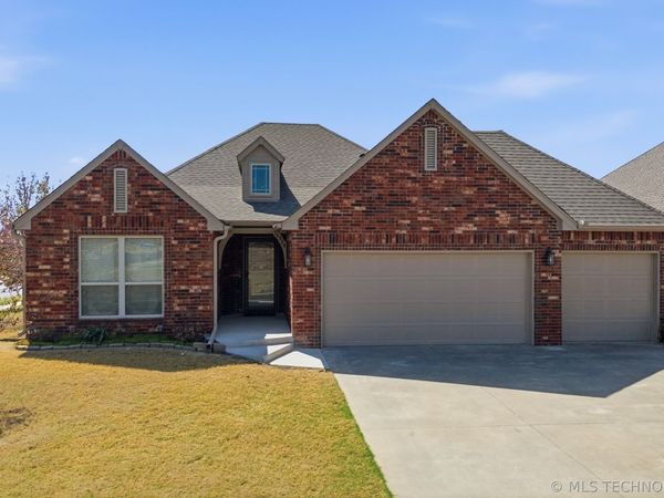 14320 E 92nd Street North, Owasso, OK 74055