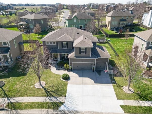 104 SW Shores Drive, Lee's Summit, MO 64064