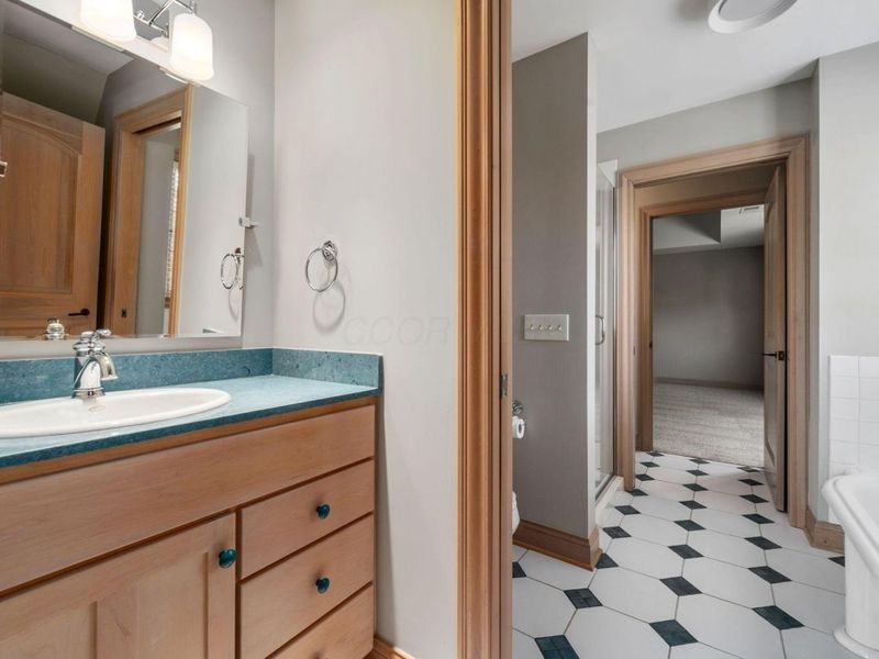 7871 Calverton Square , New Albany, OH 43054 Photo 94