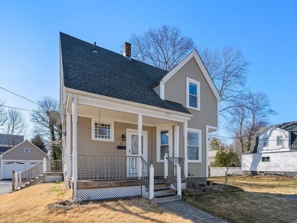 21 Crescent St, Whitman, MA 02382