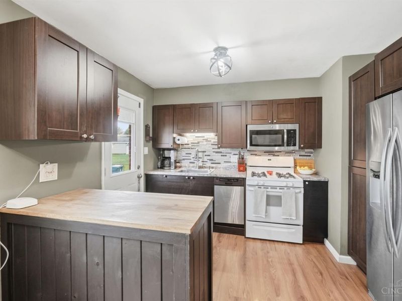 1216 Alwil Drive, Cincinnati, OH 45215 Photo 12