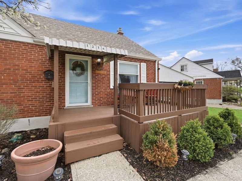 1216 Alwil Drive, Cincinnati, OH 45215 Photo 3