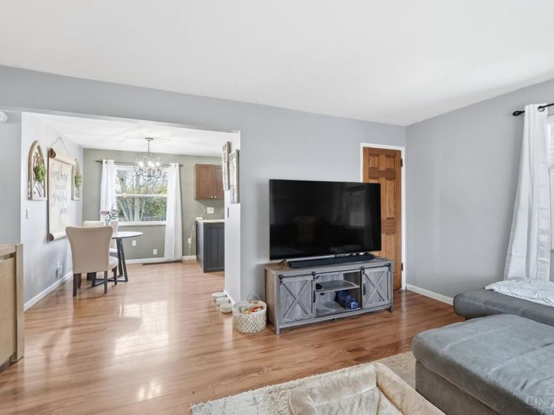 1216 Alwil Drive, Cincinnati, OH 45215 Photo 8