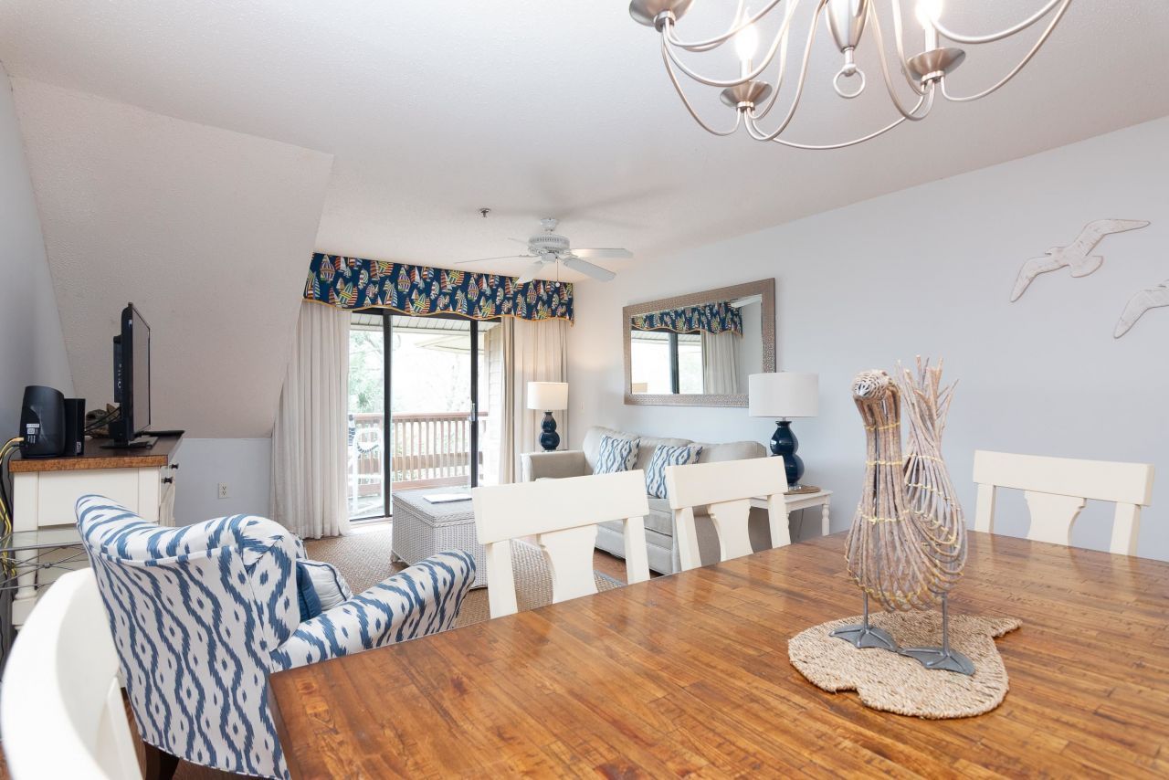 410 Melrose Pl.  Photo 11