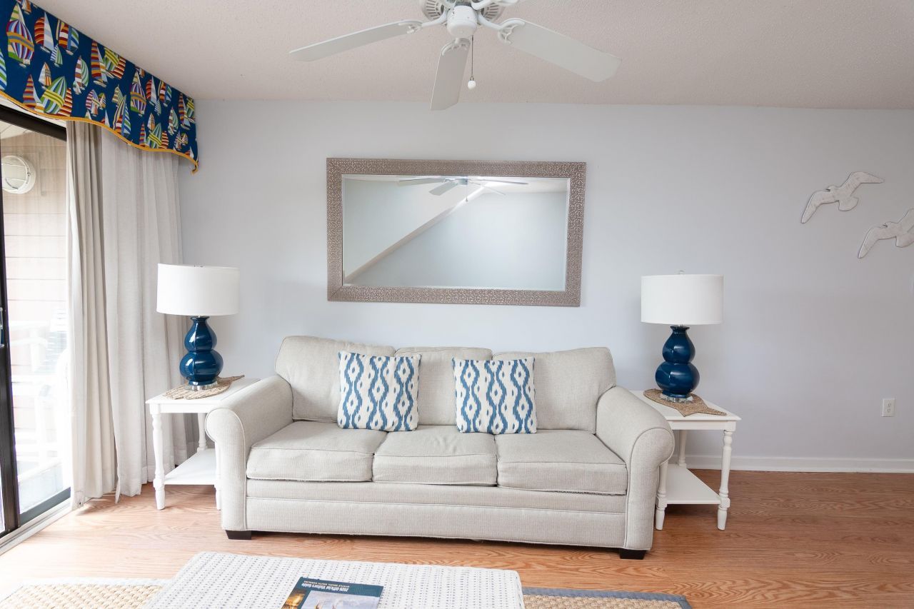 410 Melrose Pl.  Photo 12