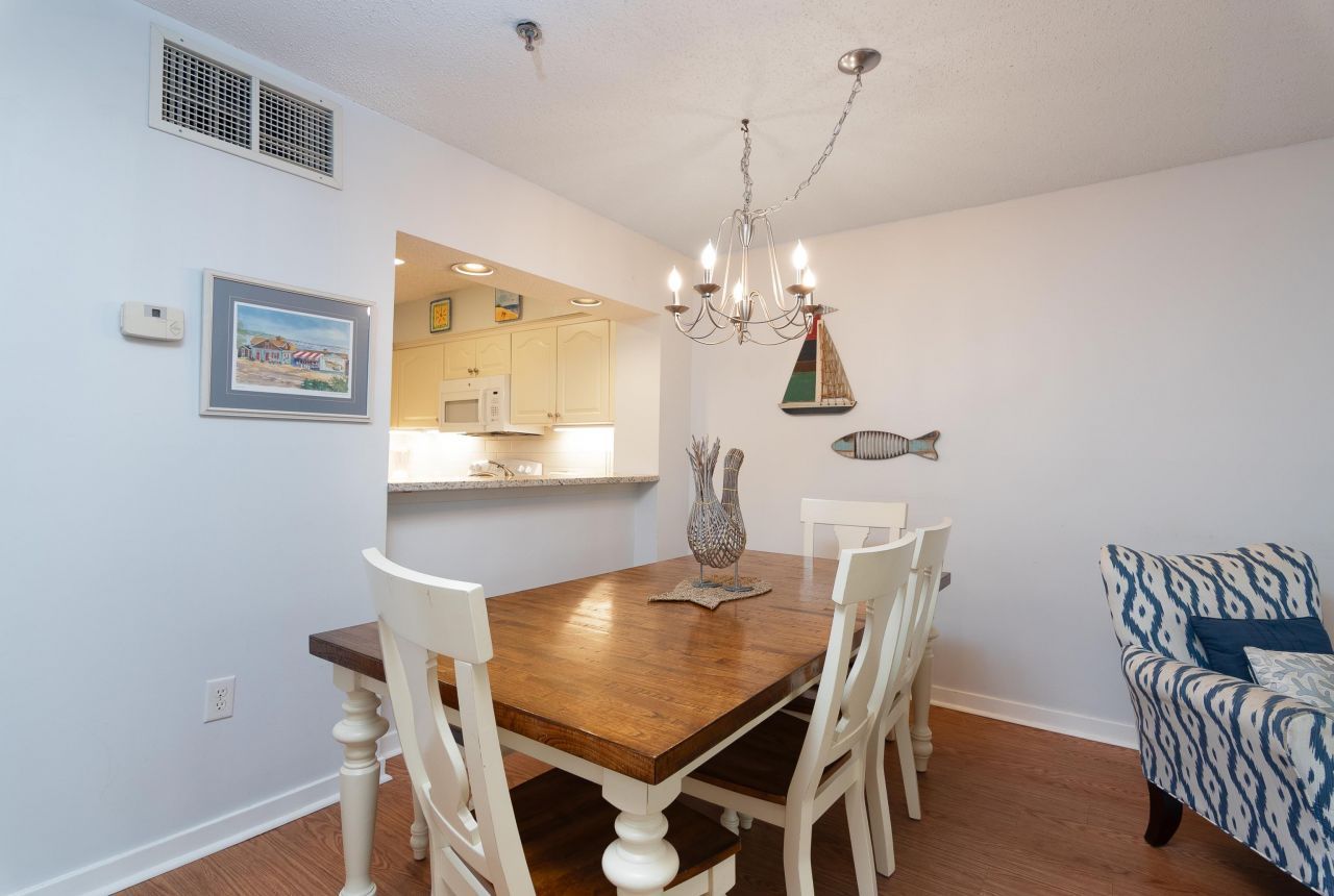 410 Melrose Pl.  Photo 13