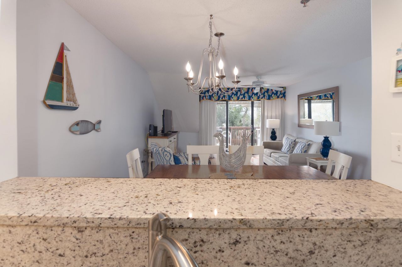 410 Melrose Pl.  Photo 18