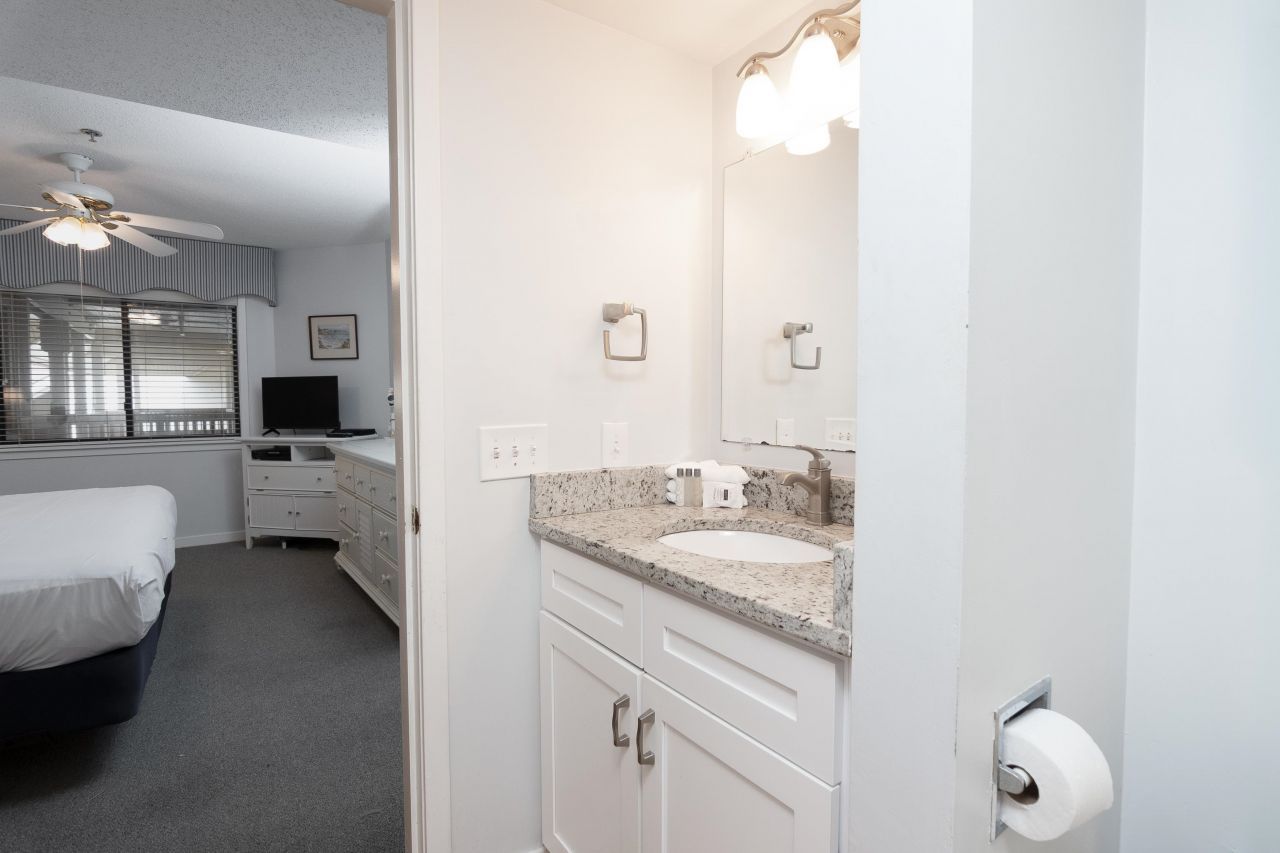 410 Melrose Pl.  Photo 23