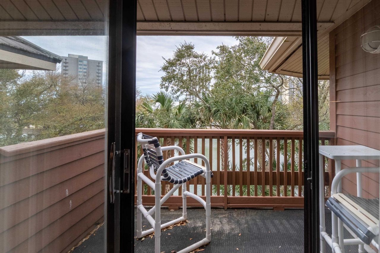 410 Melrose Pl.  Photo 29