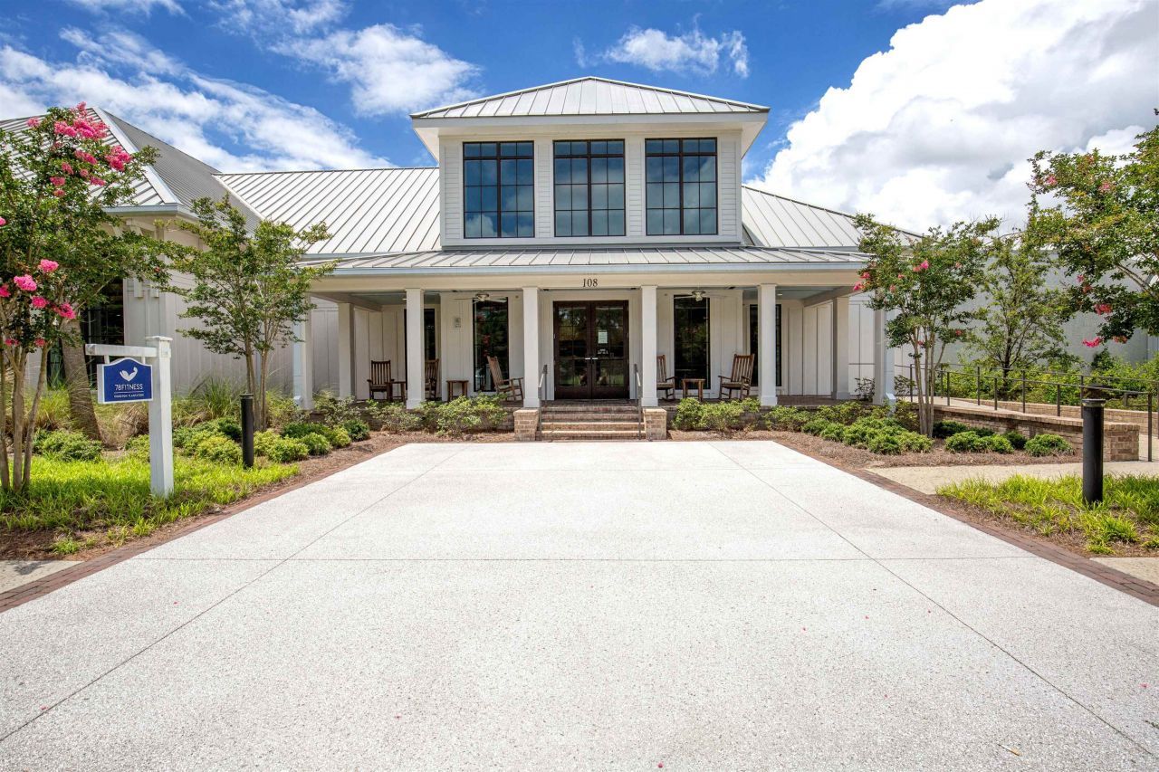 410 Melrose Pl.  Photo 43