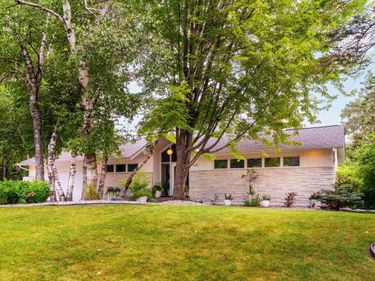 630 Valley Drive, Duluth, MN 55804