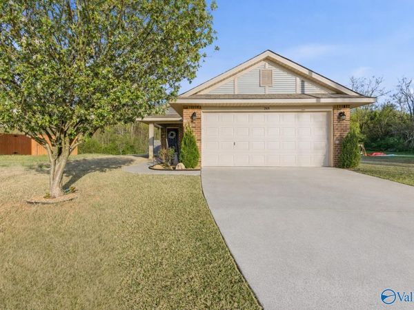 265 Valleyside Drive, Huntsville, AL 35810